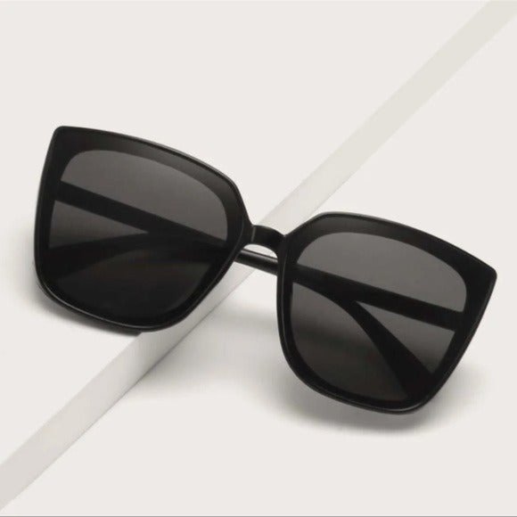 Black Oversized Sunglasses Square Retro Style New with Case - Picture 2 of 5